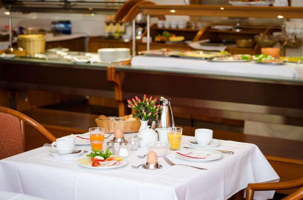 Morada Hotel 기포른 레스토랑 사진